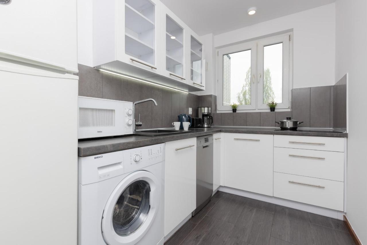 Old Town Spacious Apartment Bonifraterska By Renters วอร์ซอ ภายนอก รูปภาพ